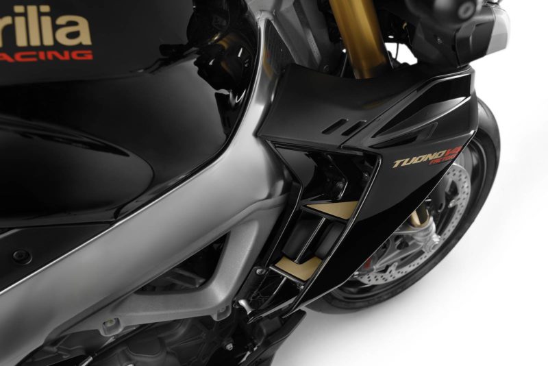 aprilia tuono v4 1100 factory ultra dark