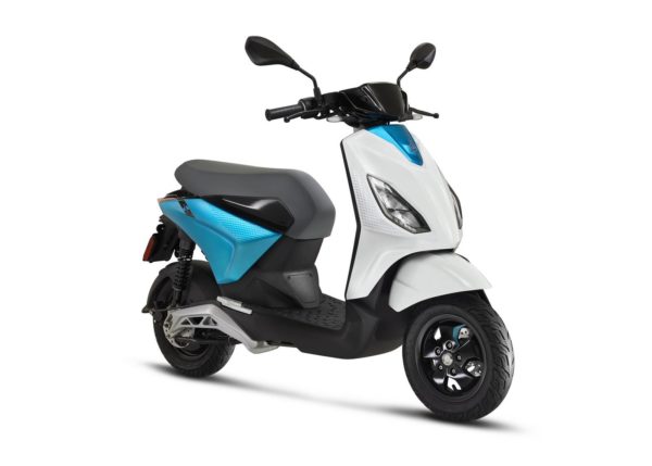 piaggio-1-blanc-bleu1