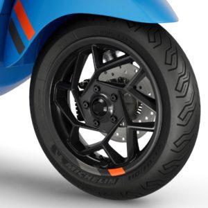 vespa-sprint-125-s-bleu-roue