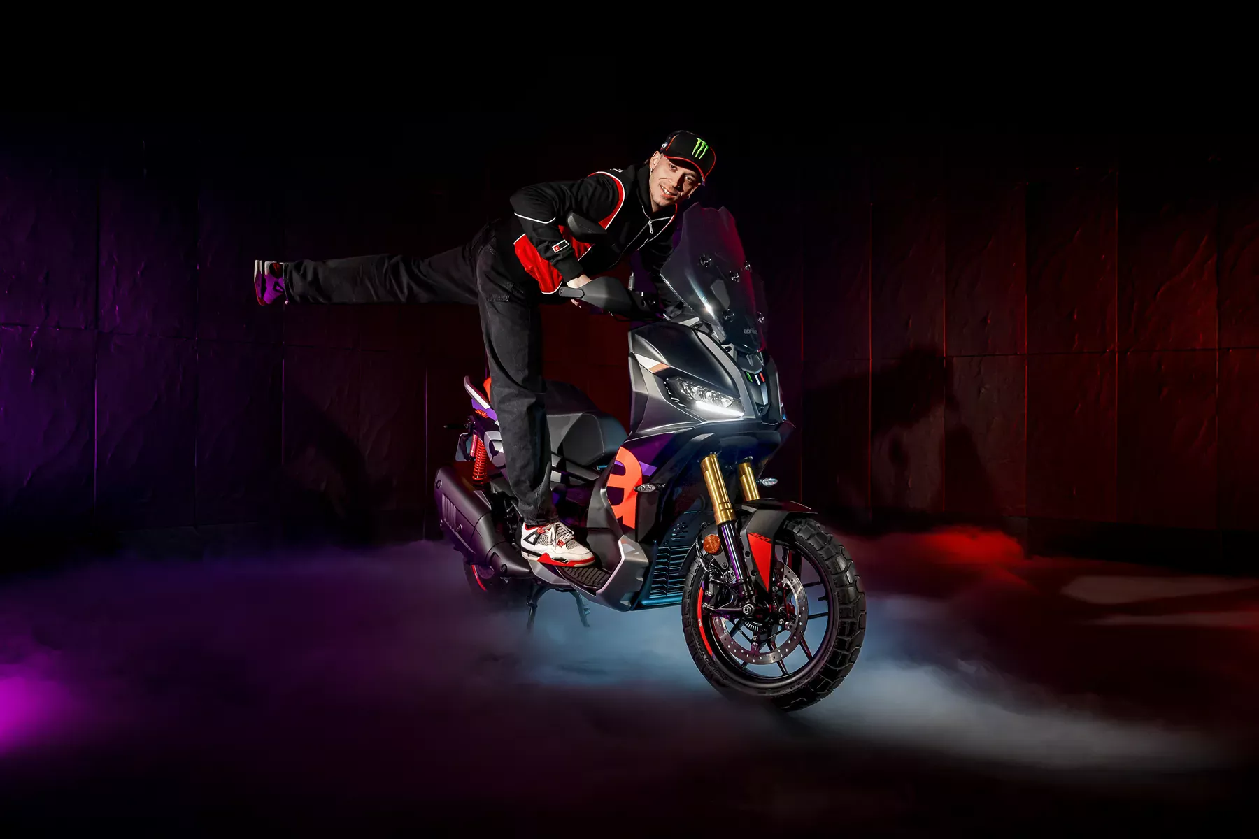 aprilia-sr-gt-400-ambient